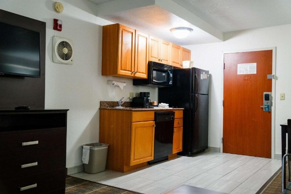 MainStay Suites Knoxville North I-75 image 16